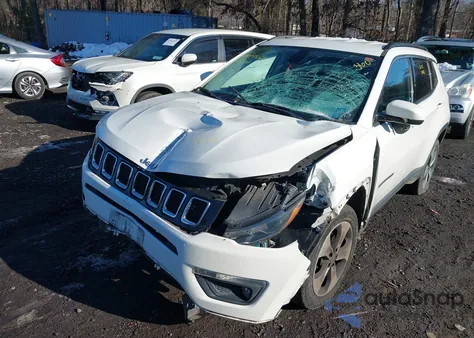 2018 Jeep Compass Latitude 4X4 z USA, uszkodzony, nr VIN 3C4NJDBB2JT238574